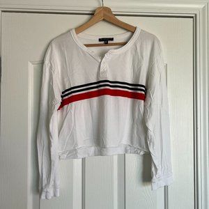 White Long Sleeve Cropped Tee With Stripes and Buttons Large